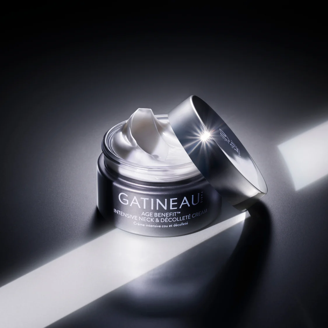 Age Benefit™ Intensive Neck & Décolleté Cream - Image 7